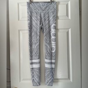 Women’s Aim’n Sportswear white & black workout leggings- Size S